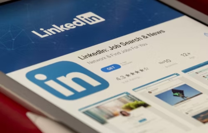 LinkedIn Social Media Advertising